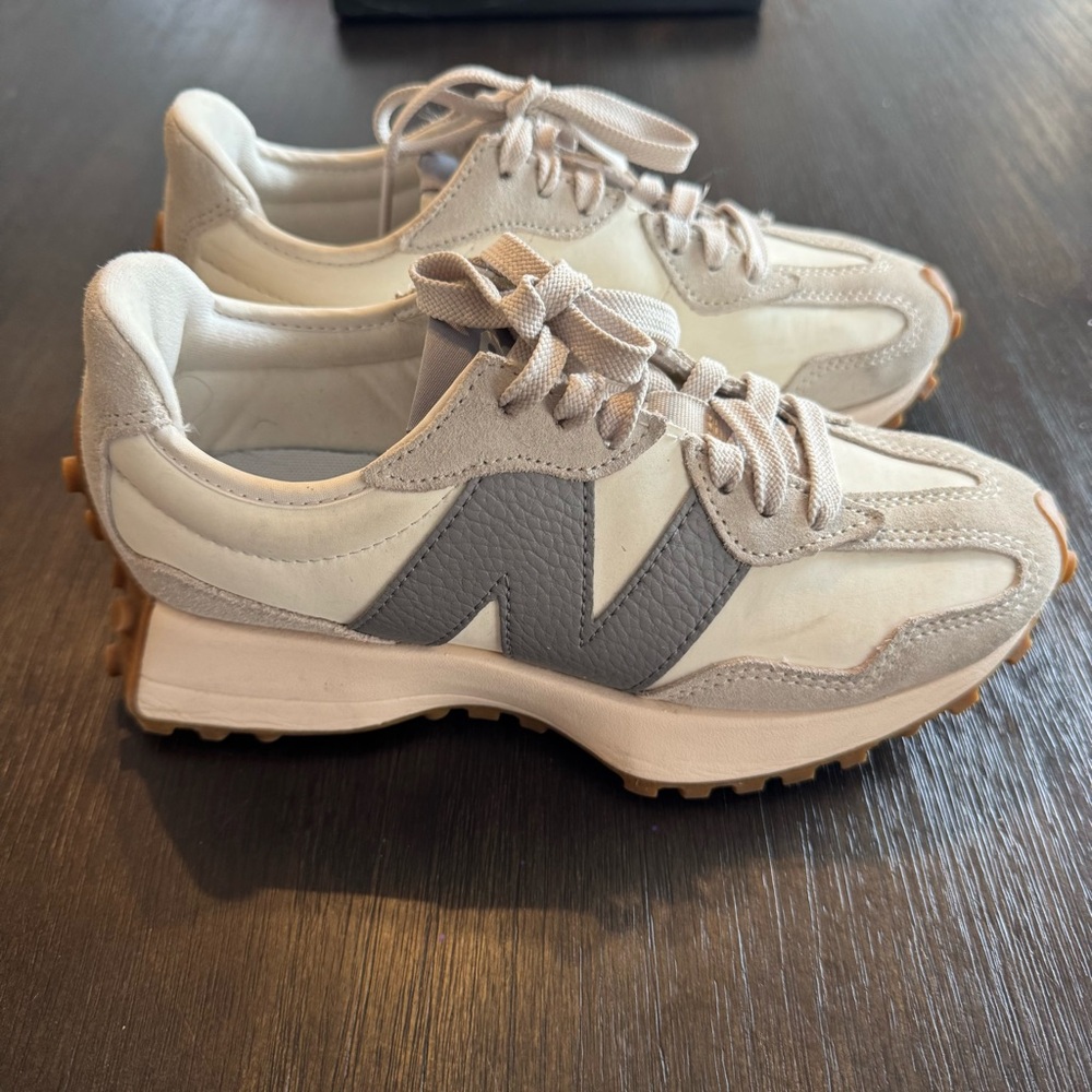 New Balance 327 
Size 4 Men/5.5 Women